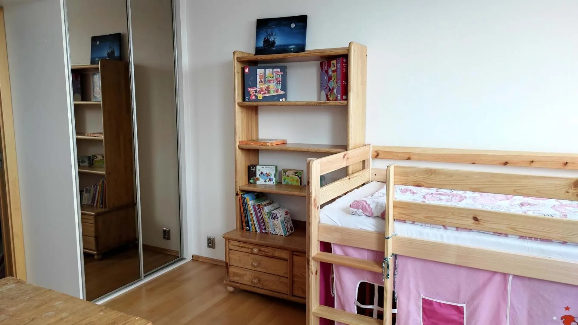 Very Comfortable Flat For The Whole Family Prague Apartment